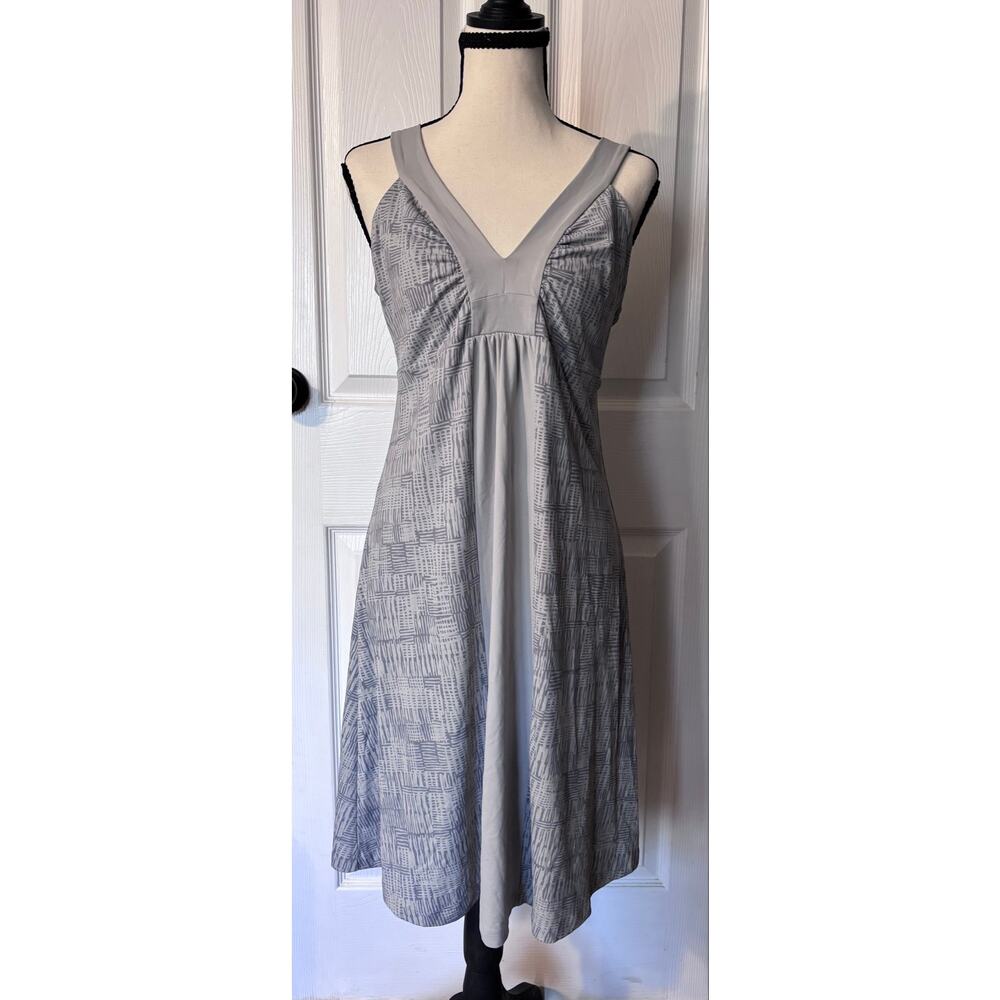 Patagonia W's Corrine Dress Women's Large Gray V-Neck Wide Strap Sleeveless